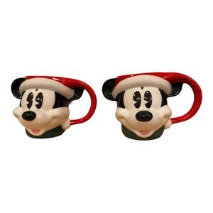 Mickey Mouse Holiday 2 Mugs Disney Santa Mickey Mouse excellent new condition